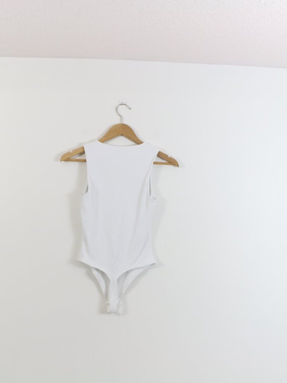 *Babaton Ribbed White Sleeveless Body Suit - Picture 5 of 5